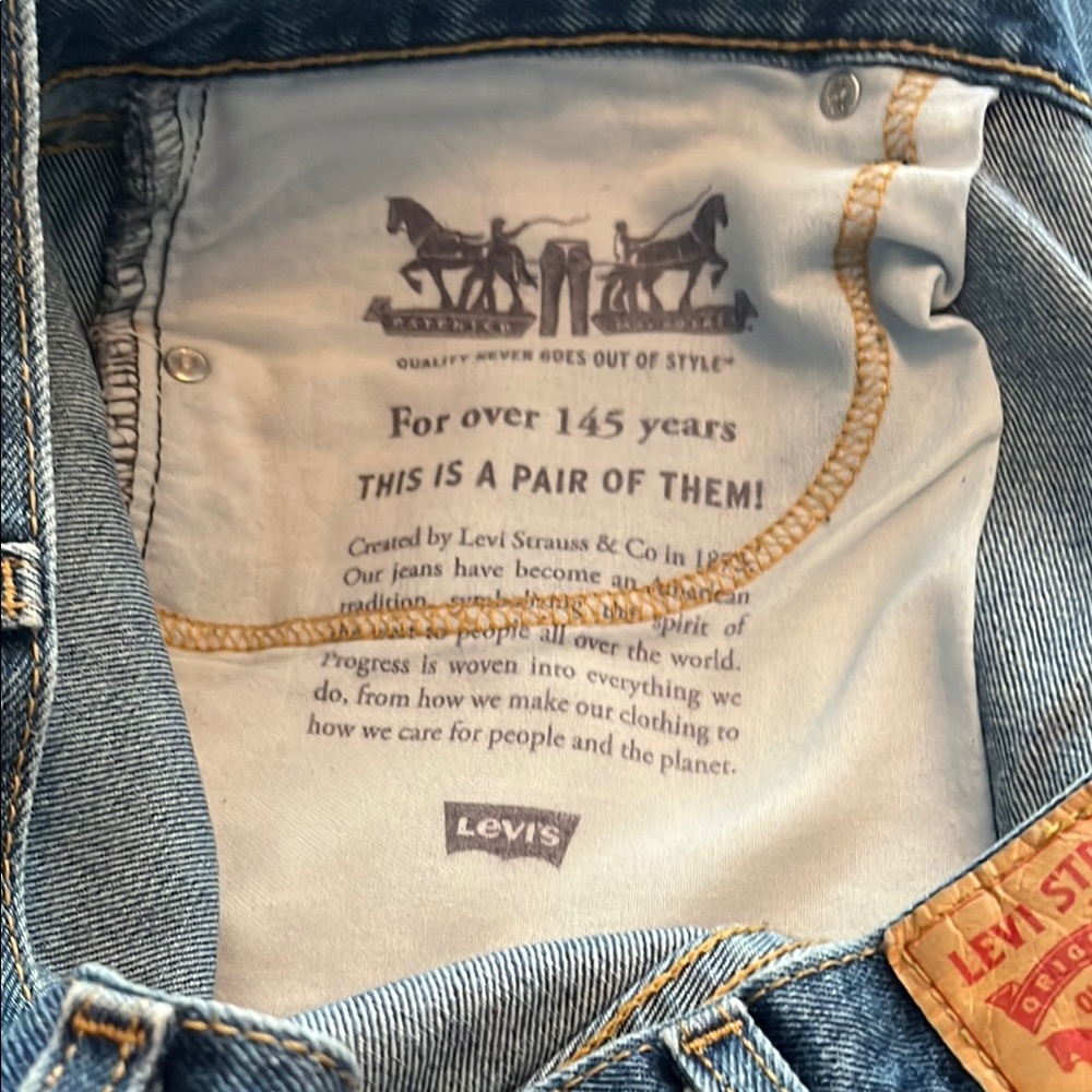 Levi's Men's Blue Jeans - Picture 3 of 6